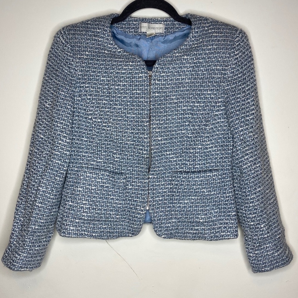 Petite sophisticate White and Blue Tweed Blazer
